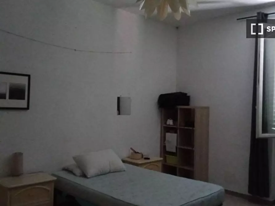 Immagine 11 di Camera condivisa in affitto  in Viale Corsica a Firenze