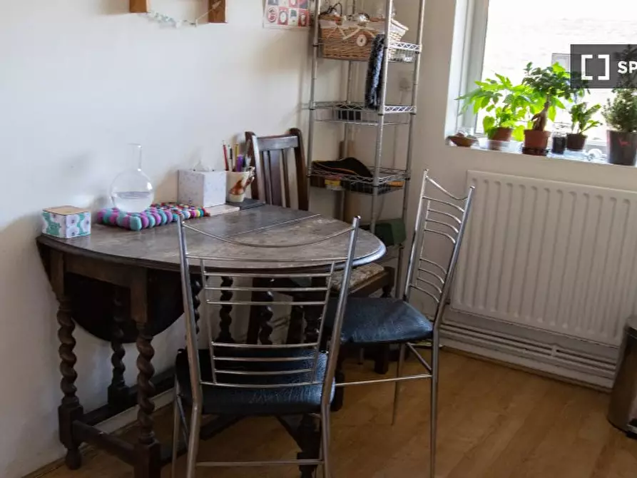 Immagine 15 di Appartamento in affitto  in Pigott St a Poplar