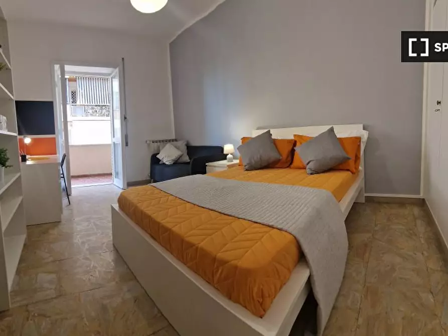 Immagine 13 di Camera condivisa in affitto  in Lungotevere di Pietra Papa a Roma