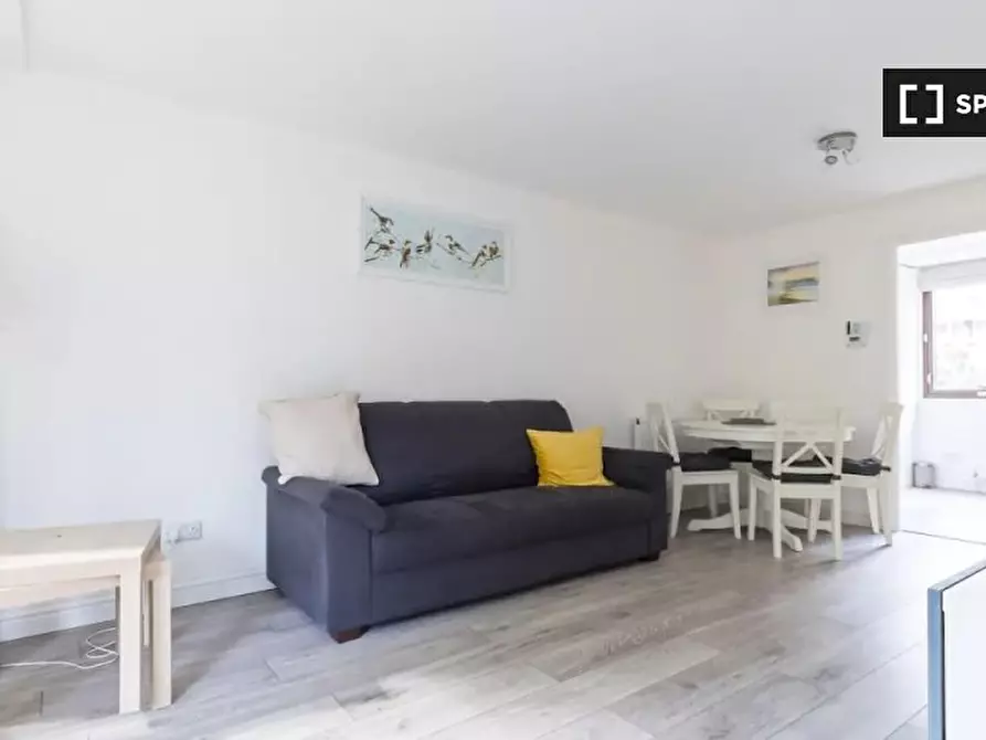 Immagine 3 di Appartamento in affitto  in Great Western Rd a Kensington
