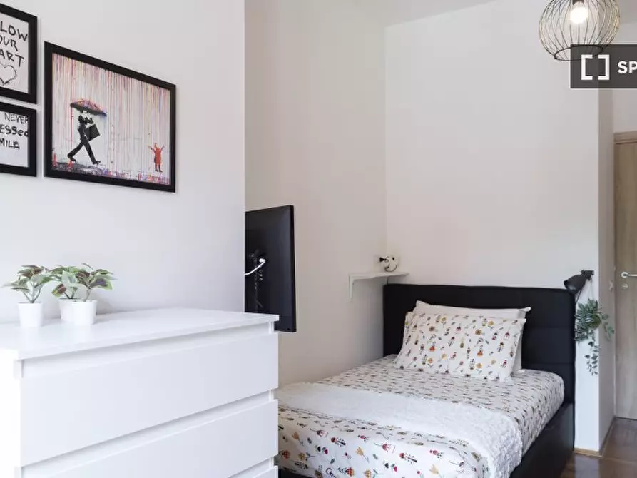 Immagine 5 di Camera condivisa in affitto  in Via Emilio Faà di Bruno a Milano