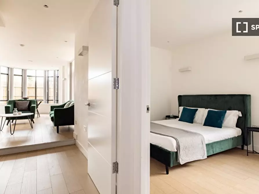 Immagine 17 di Appartamento in affitto  in Harlequin Ave a Hounslow