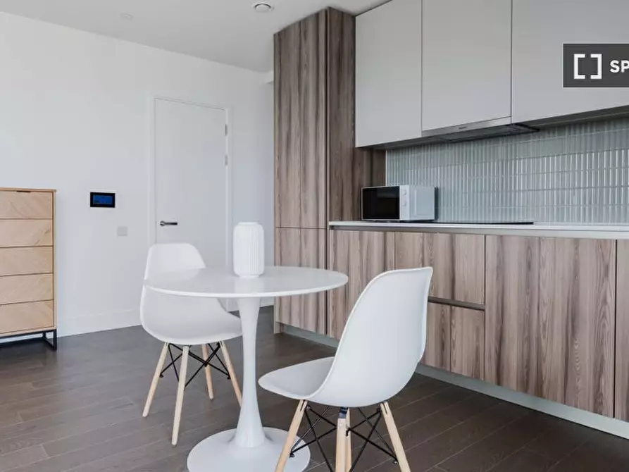 Immagine 5 di Appartamento in affitto  in Hewson Wy a Camberwell
