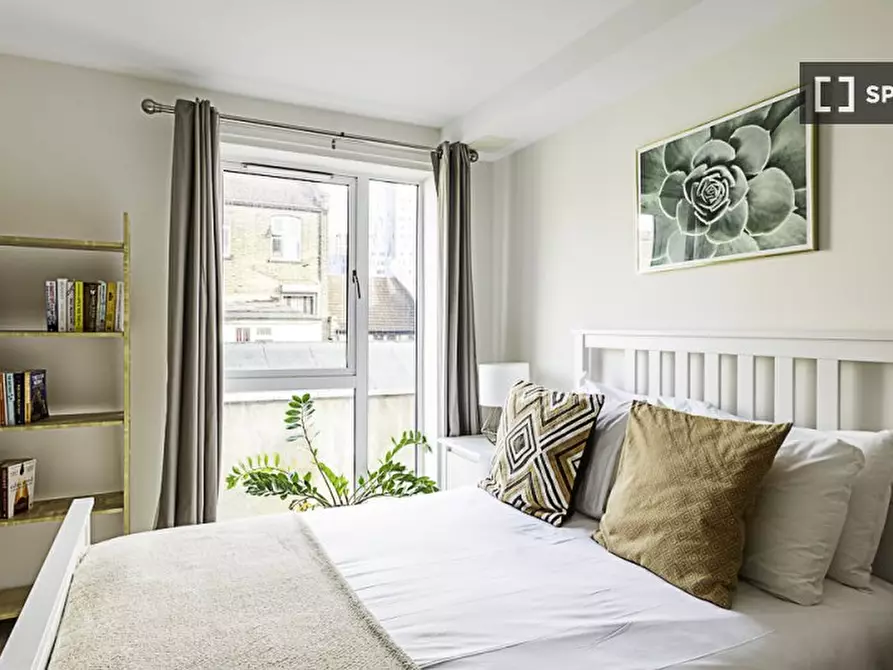 Immagine 4 di Appartamento in affitto  in New Road a Poplar