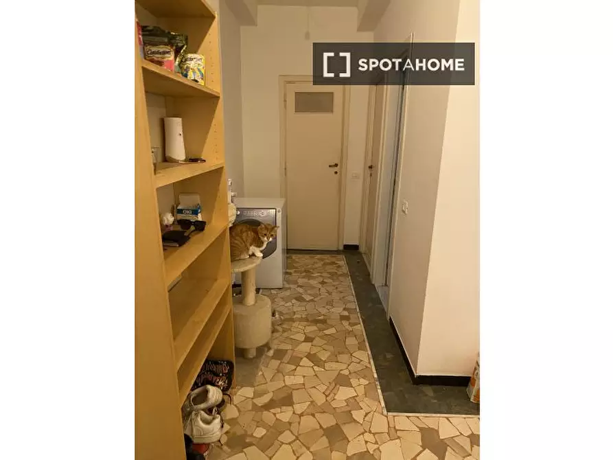 Immagine 4 di Camera condivisa in affitto  in Via Valle Borbera a Roma