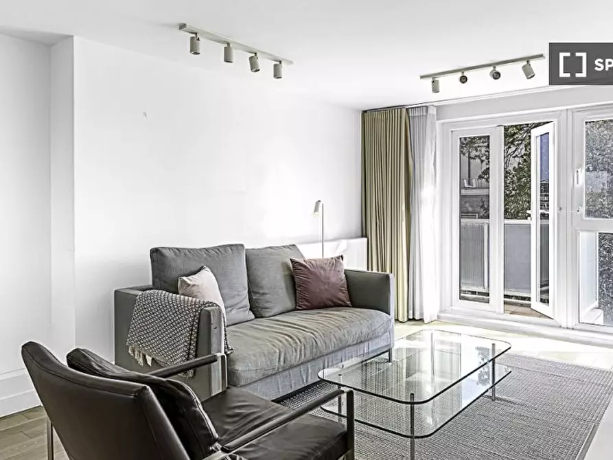 Immagine 12 di Appartamento in affitto  in Flat a 