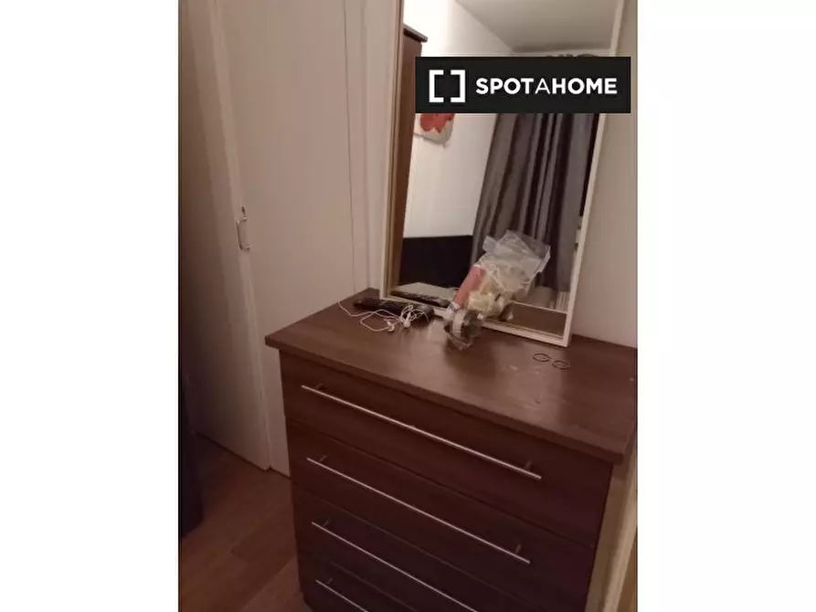 Immagine 2 di Camera condivisa in affitto  in Tunworth Crescent a Wandsworth