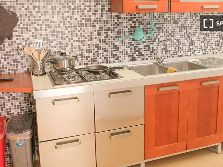 Immagine 8 di Camera condivisa in affitto  in Via Francesco Saverio Correra int. 15 a Napoli