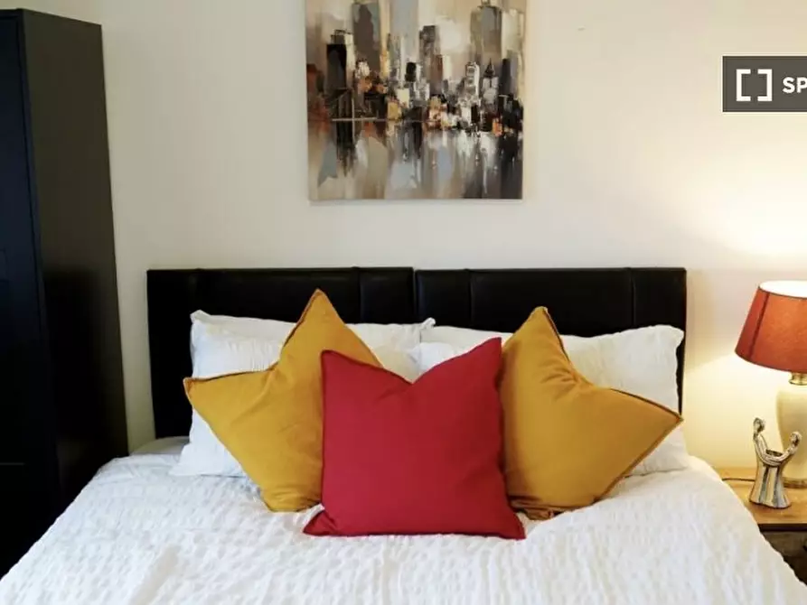 Immagine 10 di Appartamento in affitto  in Percy Ave a Staines