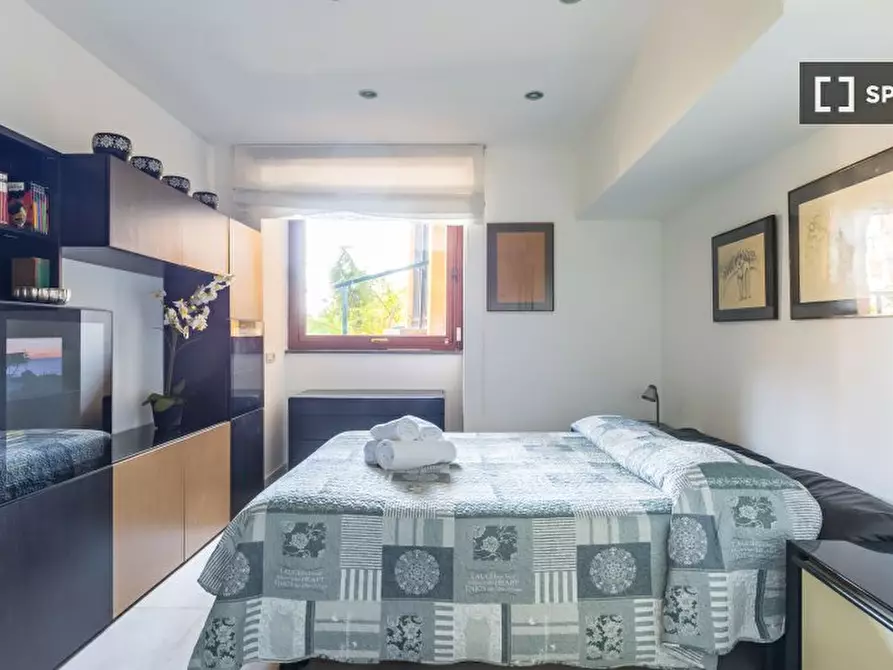 Immagine 2 di Appartamento in affitto  in Via del Parco Margherita a Napoli