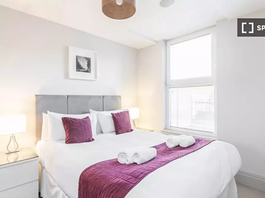 Immagine 3 di Appartamento in affitto  in -40 The Quadrant a Richmond