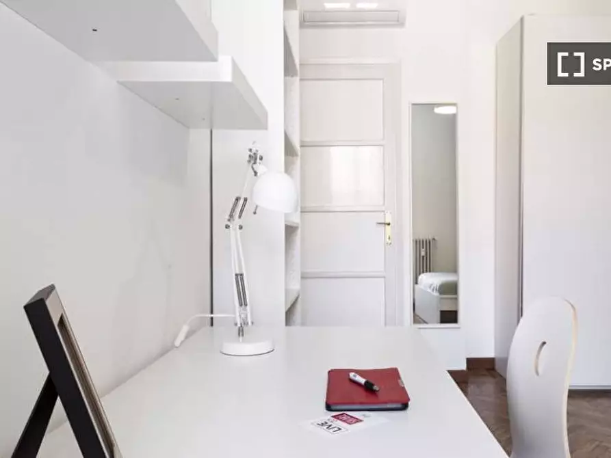 Immagine 3 di Camera condivisa in affitto  in Viale Monza a Milano