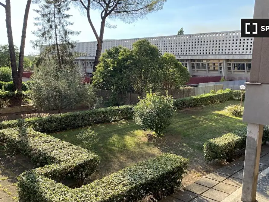 Immagine 12 di Camera condivisa in affitto  in Via Michelangelo Tilli a Roma