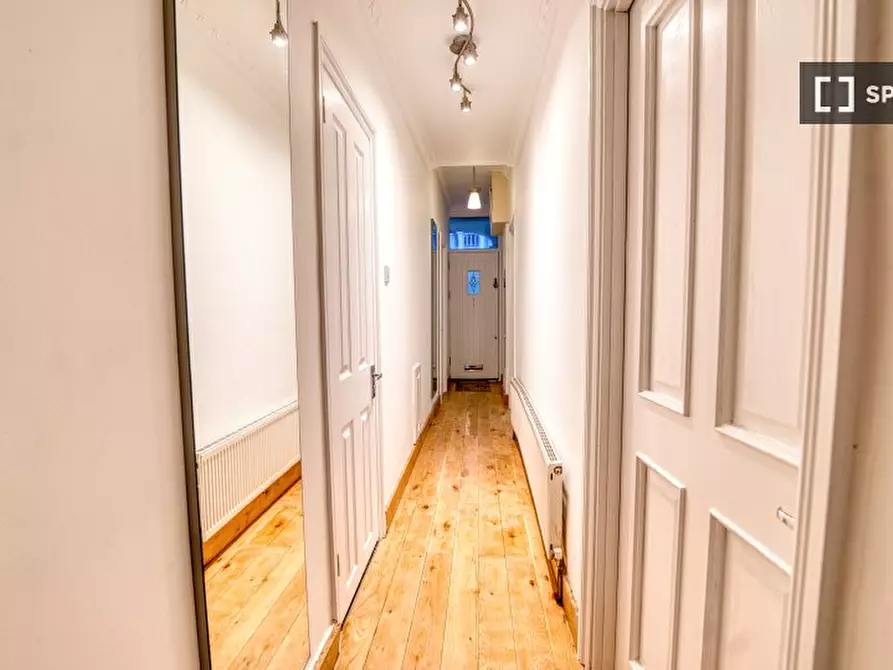 Immagine 10 di Appartamento in affitto  in Spruce Hills Rd a Walthamstow