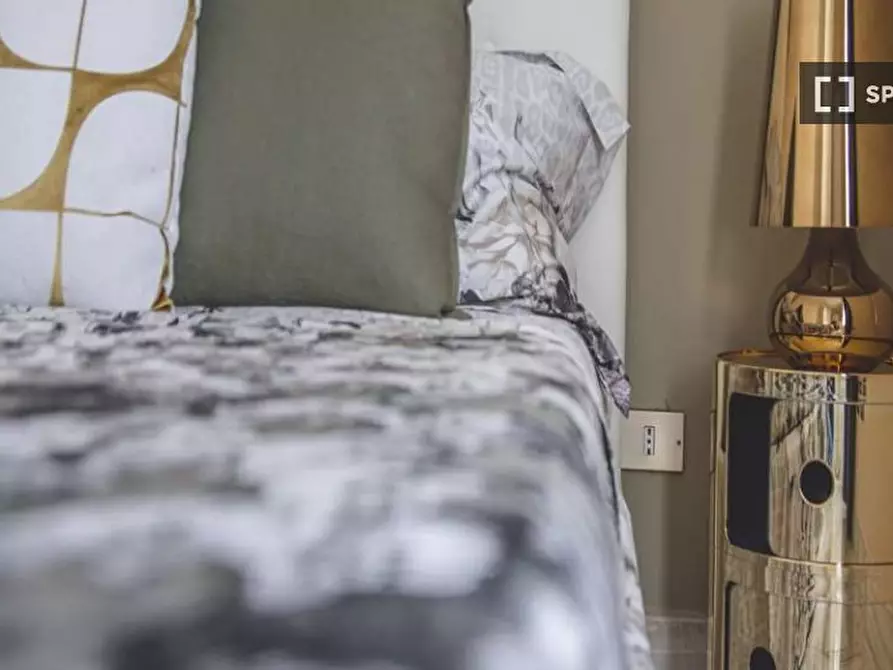 Immagine 2 di Camera condivisa in affitto  in Viale Nazario Sauro a Milano