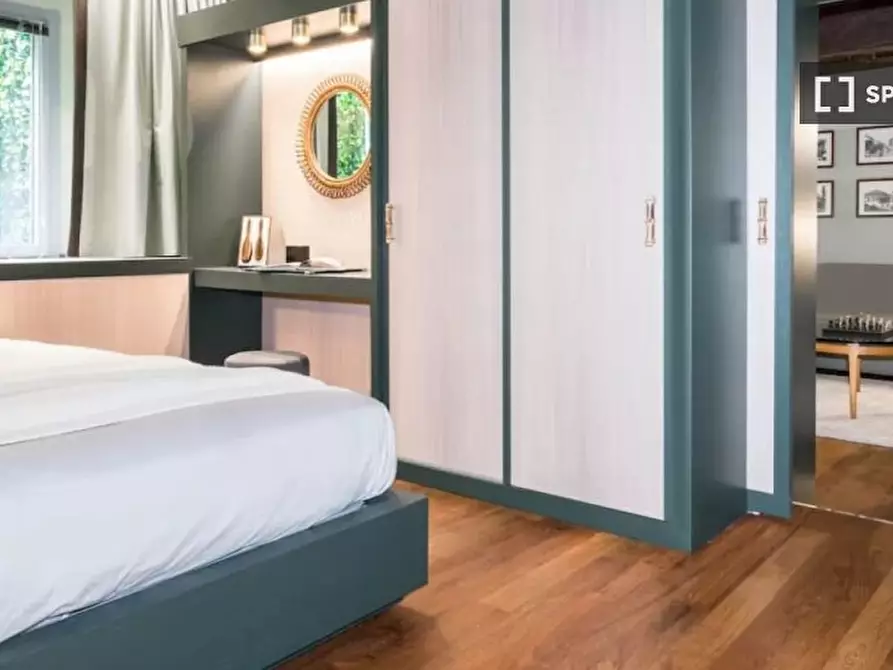 Immagine 12 di Appartamento in affitto  in Via Monte Napoleone a Milano