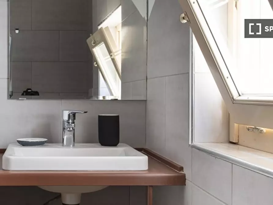 Immagine 8 di Ufficio in affitto  in Via Verona a Milano