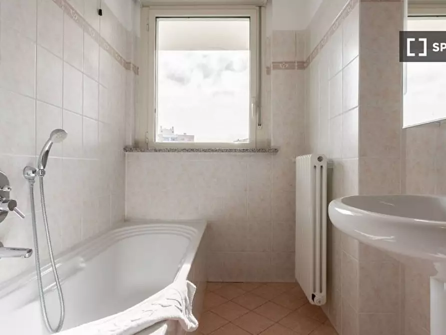 Immagine 11 di Appartamento in affitto  in Via del Futurismo a Milano