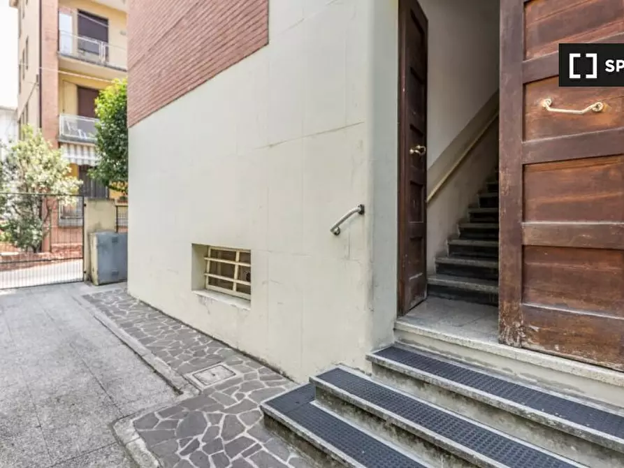Immagine 10 di Camera condivisa in affitto  in Via Bambaglioli Graziolo a Bologna