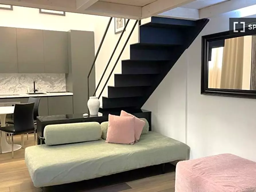 Immagine 1 di Appartamento in affitto  in Via S. Gregorio a Milano