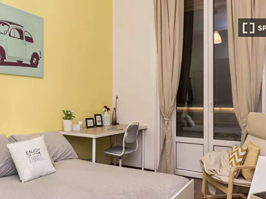 Immagine 1 di Camera condivisa in affitto  in Via Giulio Tarra a Milano