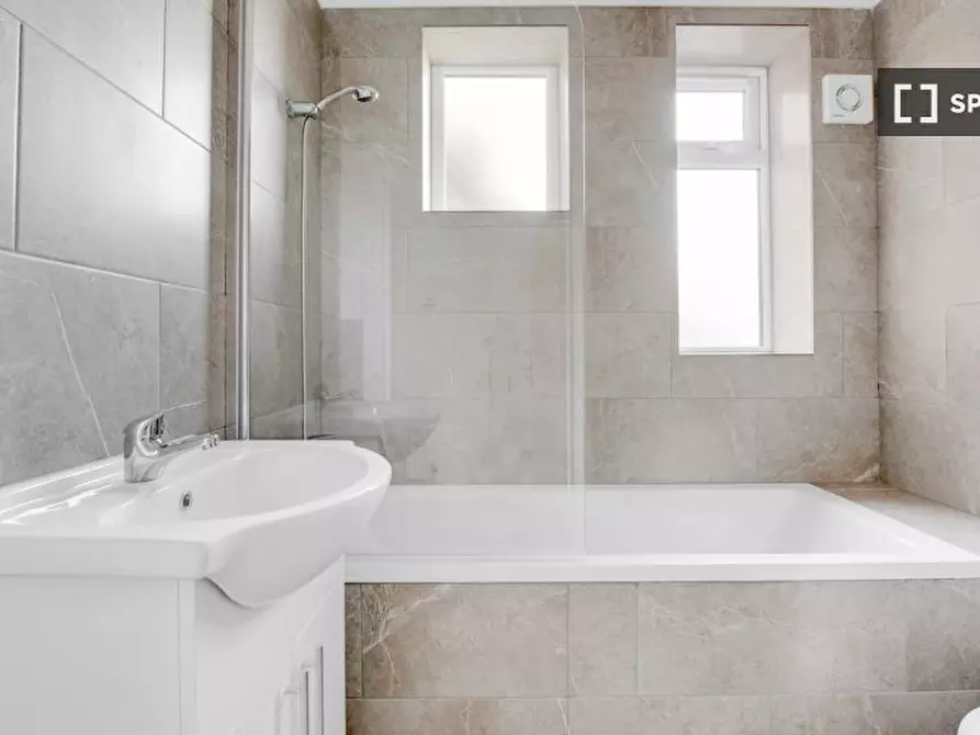 Immagine 12 di Appartamento in affitto  in Earls Ct Rd a Kensington