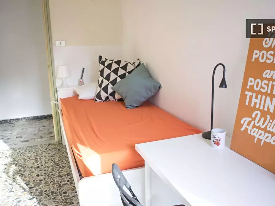 Immagine 3 di Camera condivisa in affitto  in Via Ariosto n a Cagliari