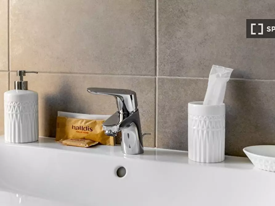 Immagine 9 di Appartamento in affitto  in Via Giuseppe Massarenti a Bologna