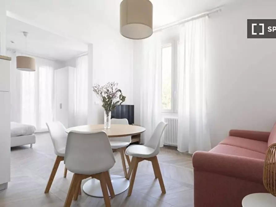 Immagine 14 di Appartamento in affitto  in Via Giuseppe Massarenti a Bologna