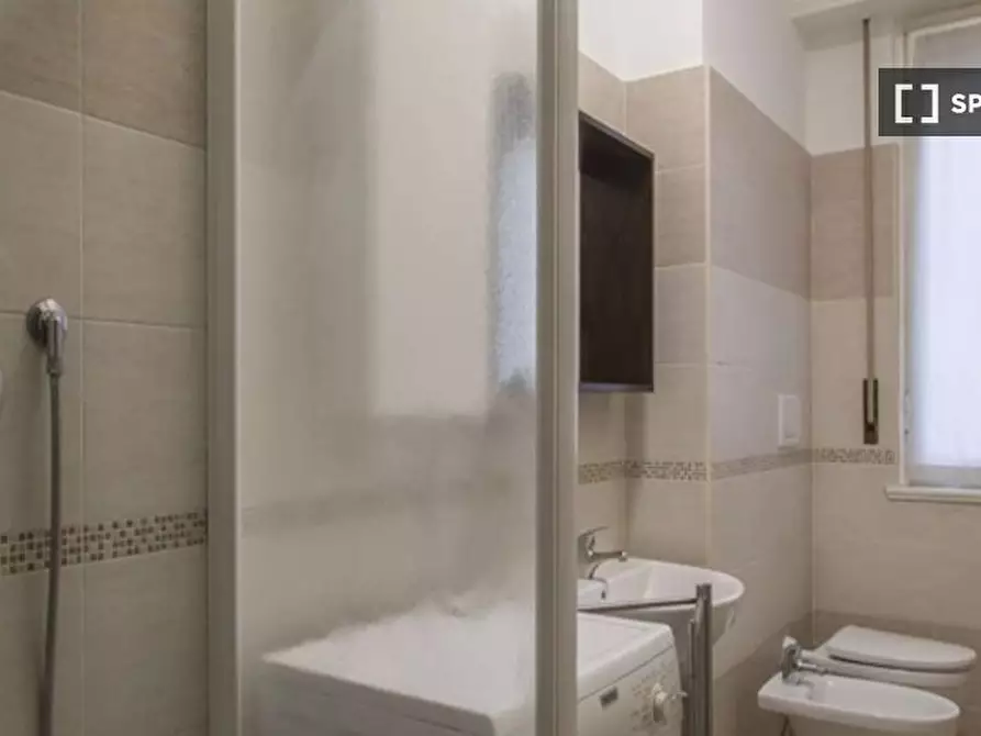 Immagine 15 di Camera condivisa in affitto  in VIA SOPERGA a Milano