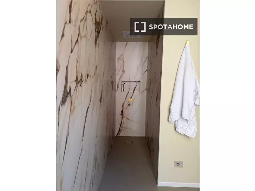 Immagine 17 di Appartamento in affitto  in Via Enrico Besana a Milano