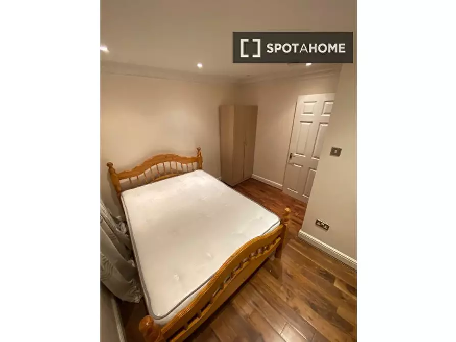 Immagine 5 di Camera condivisa in affitto  in Flat a Greenwich