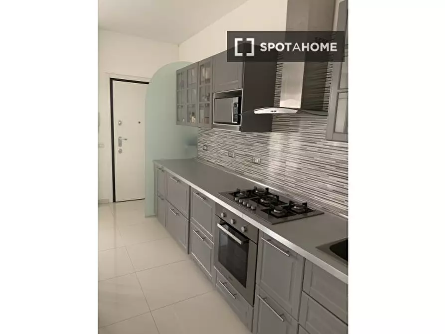 Immagine 8 di Camera condivisa in affitto  in Via Pavese a Rozzano