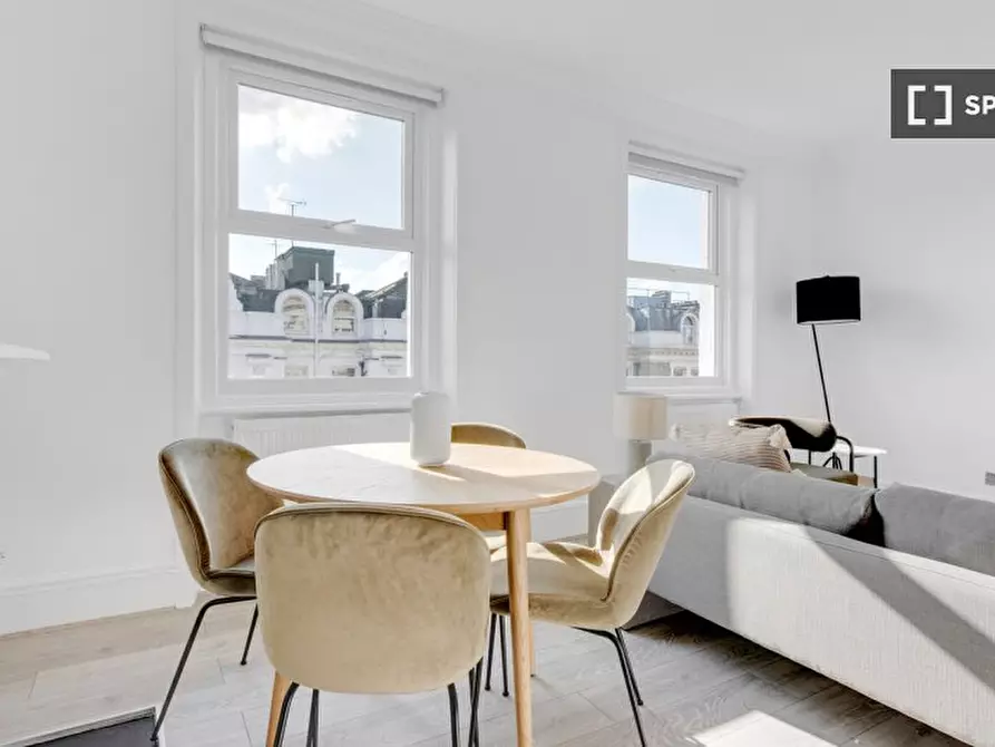 Immagine 4 di Appartamento in affitto  in Earls Ct Rd a Kensington