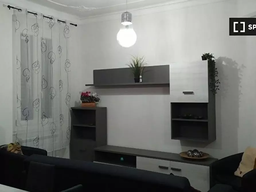 Immagine 11 di Camera condivisa in affitto  in Via Montevideo a Genova