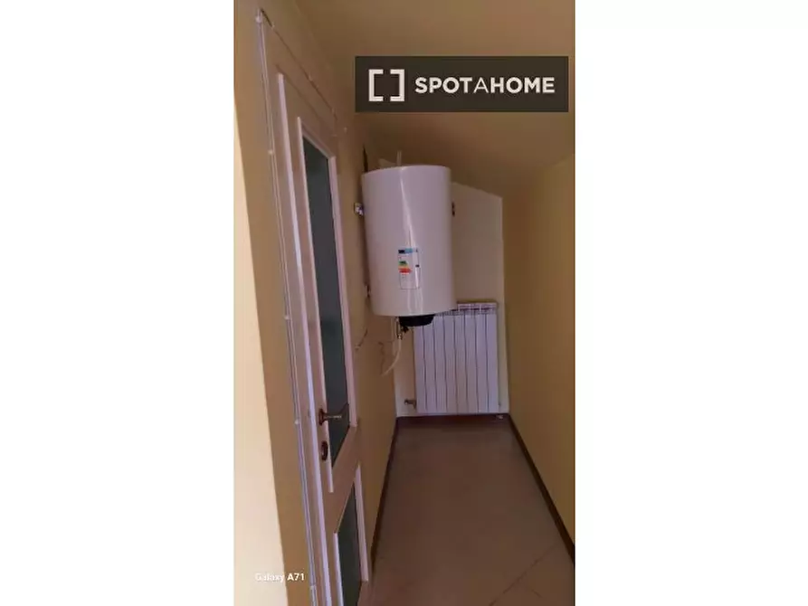 Immagine 4 di Camera condivisa in affitto  in Via Cassia a Roma