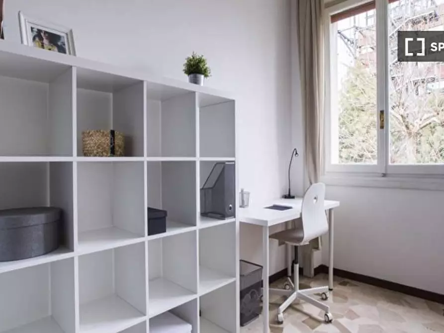 Immagine 2 di Camera condivisa in affitto  in Via Raffaello Bertieri a Milano