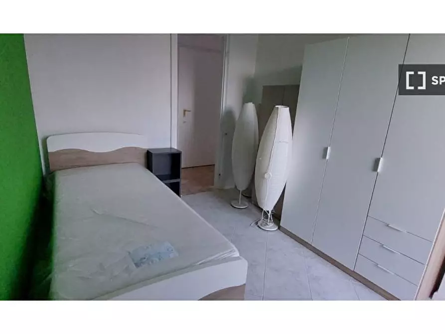 Immagine 2 di Camera condivisa in affitto  in P.za Ferrara a Milano