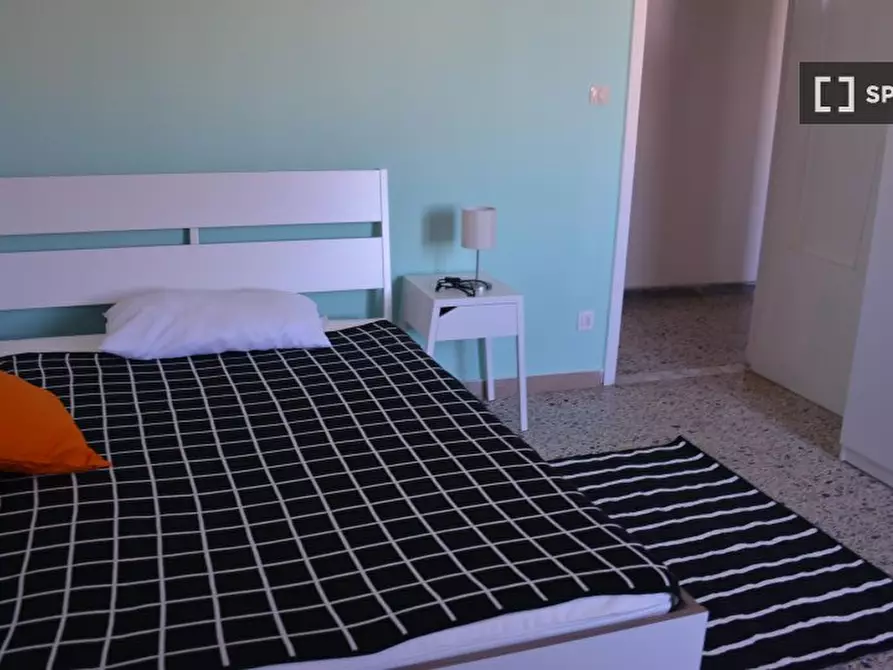 Immagine 1 di Camera condivisa in affitto  in Via Ingurtosu n a Cagliari