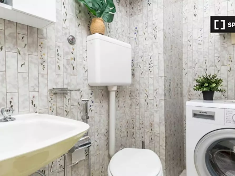 Immagine 14 di Camera condivisa in affitto  in Viale Regina Margherita a Milano