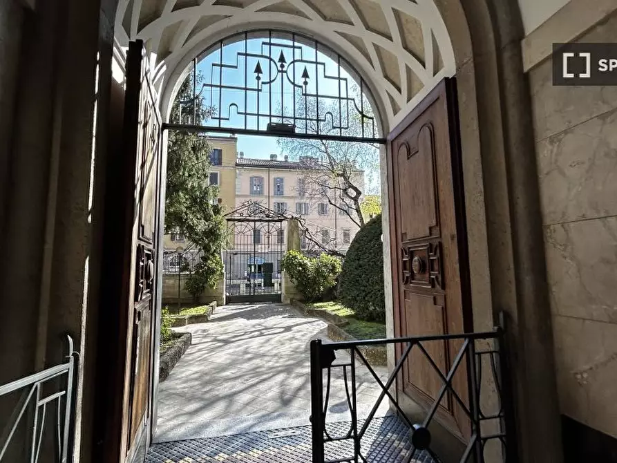 Immagine 15 di Appartamento in affitto  in Alzaia Naviglio Pavese a Milano