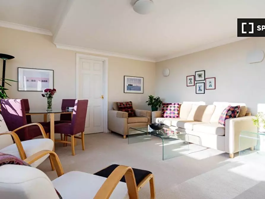 Immagine 1 di Appartamento in affitto  in Flat Blazer Court a Paddington