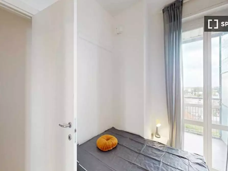 Immagine 3 di Camera condivisa in affitto  in Viale Molise a Milano