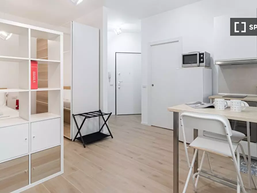 Immagine 10 di Ufficio in affitto  in Via Cambiasi a Milano