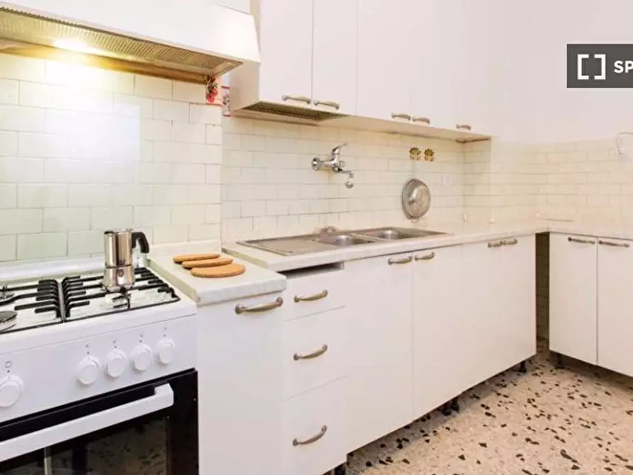 Immagine 3 di Camera condivisa in affitto  in Via Oderisi Da Gubbio a Roma