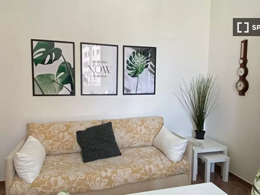 Immagine 17 di Appartamento in affitto  in Via la Spezia a Roma