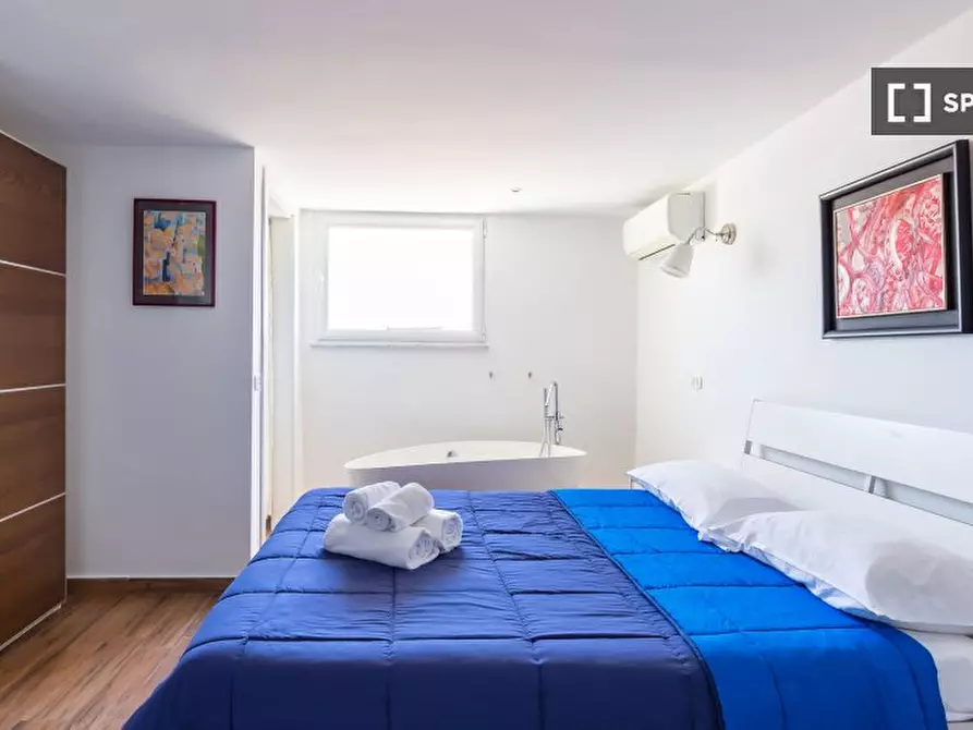 Immagine 3 di Appartamento in affitto  in Vico Santa Maria a Vertecoeli a Napoli