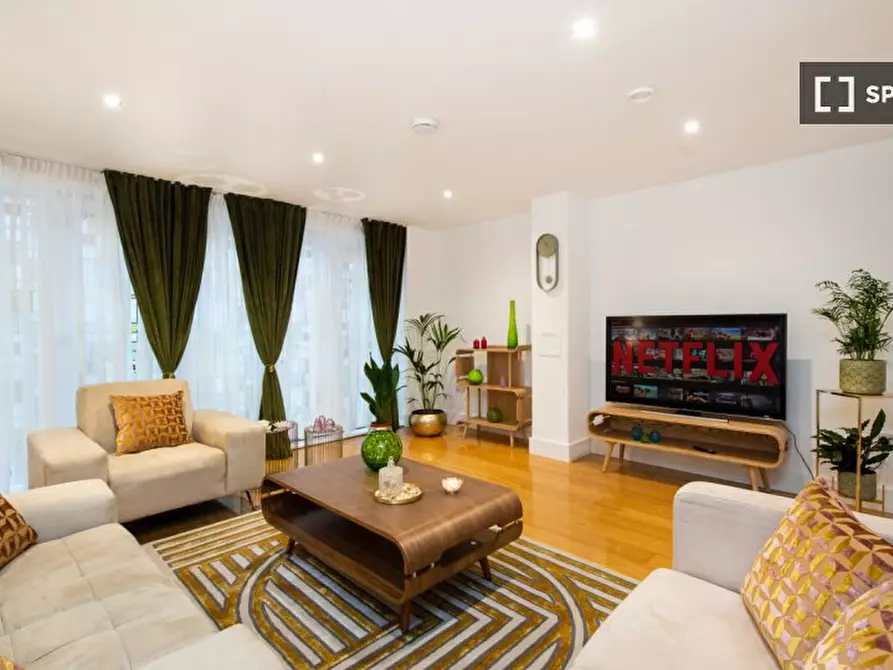 Immagine 2 di Appartamento in affitto  in St John's Hl a Wandsworth