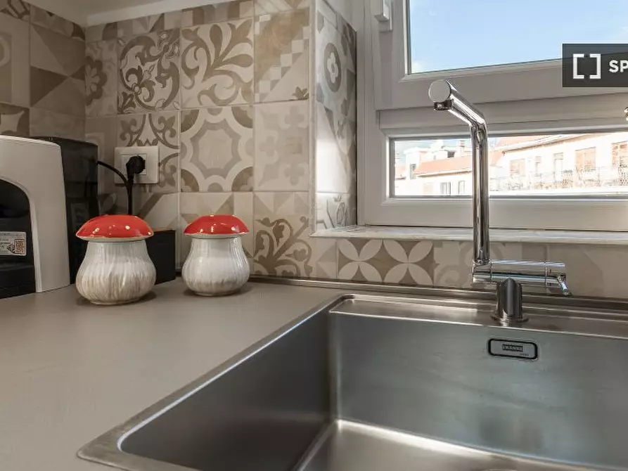 Immagine 11 di Appartamento in affitto  in Piazza Civitella Paganico a Roma