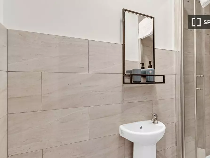 Immagine 7 di Ufficio in affitto  in flat a Tottenham